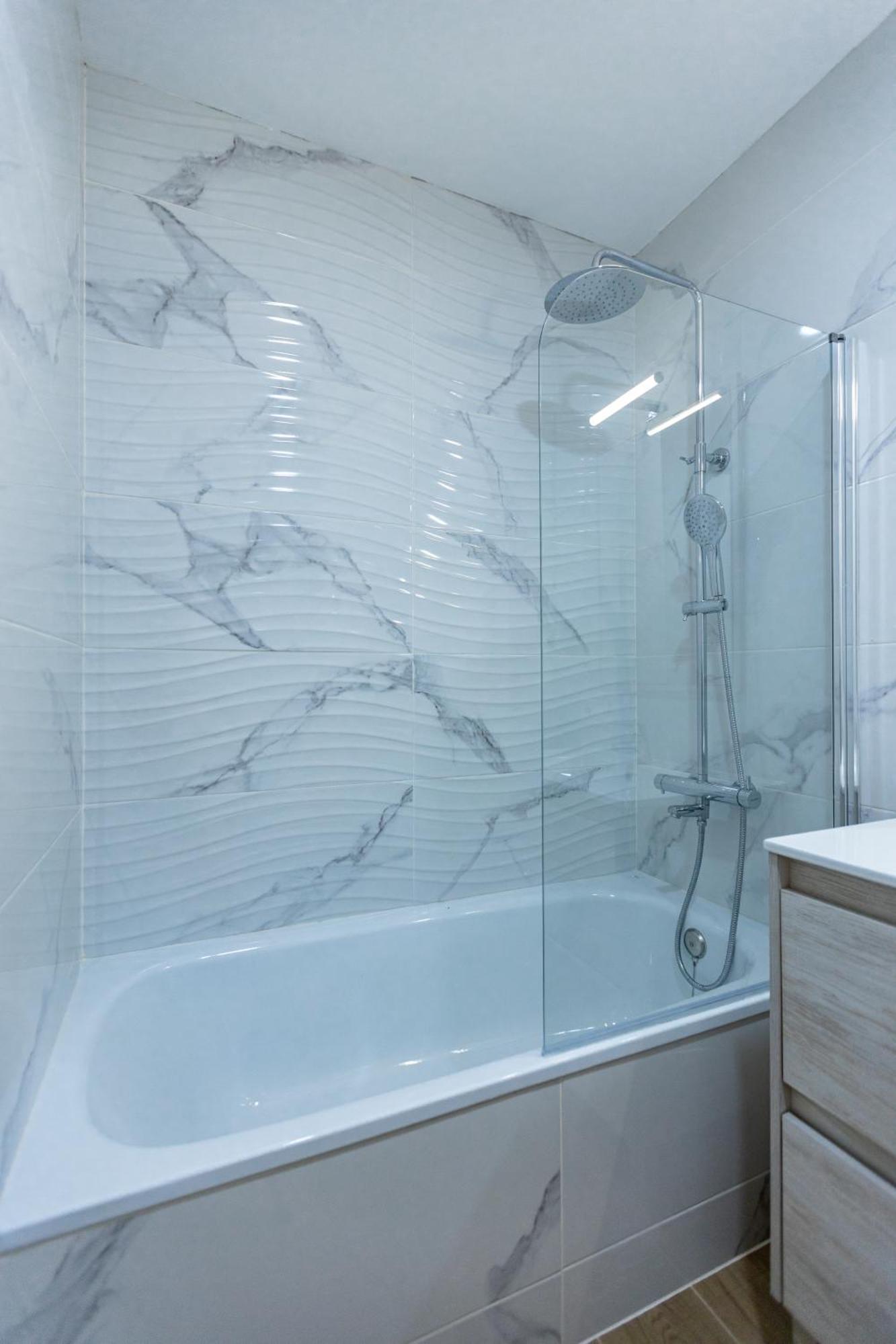 New Beach Apartments อาลิกันเต ภายนอก รูปภาพ