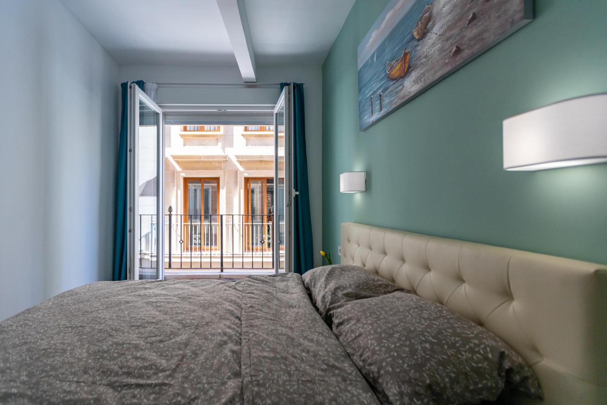 New Beach Apartments อาลิกันเต ภายนอก รูปภาพ