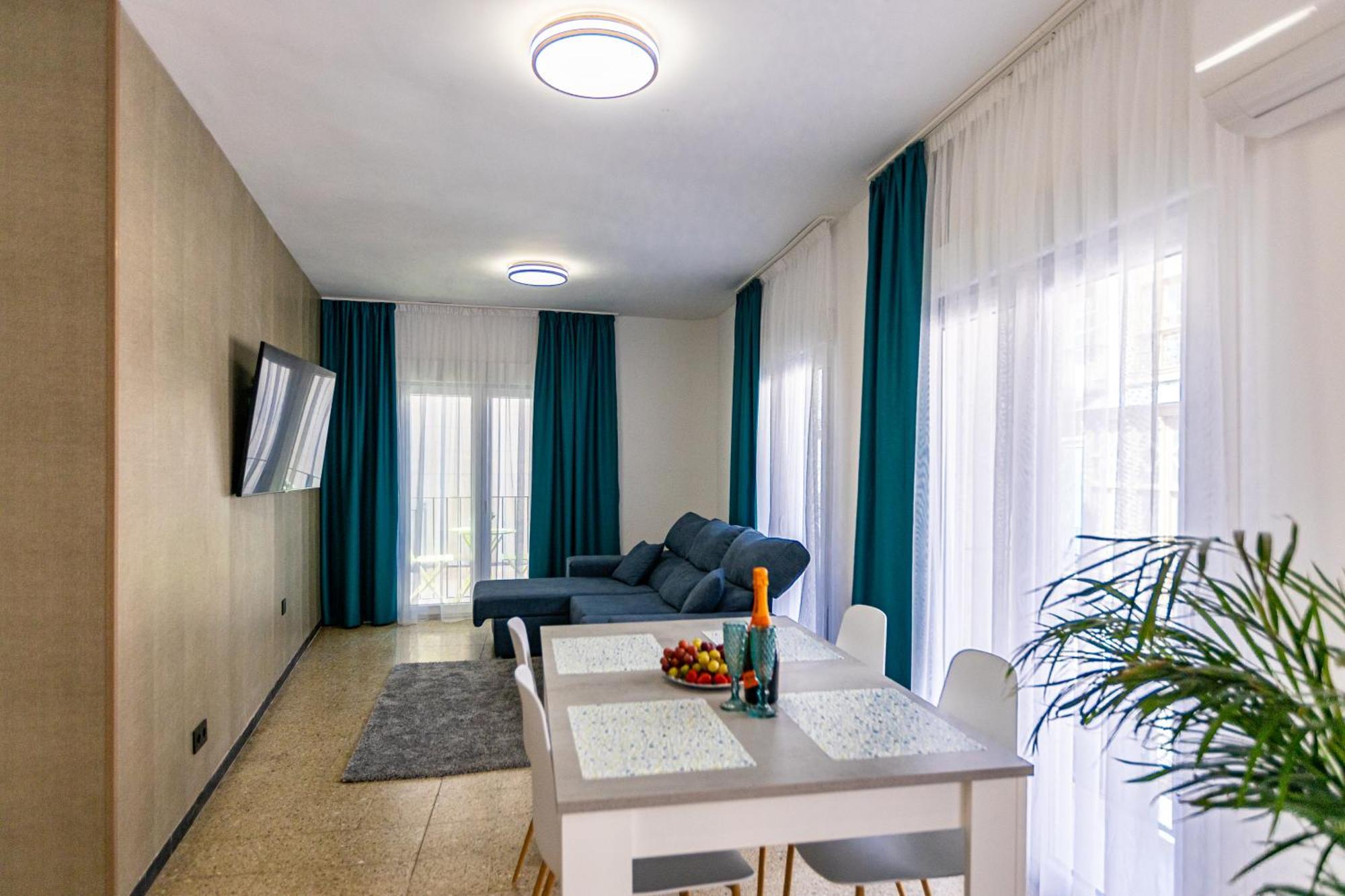 New Beach Apartments อาลิกันเต ภายนอก รูปภาพ