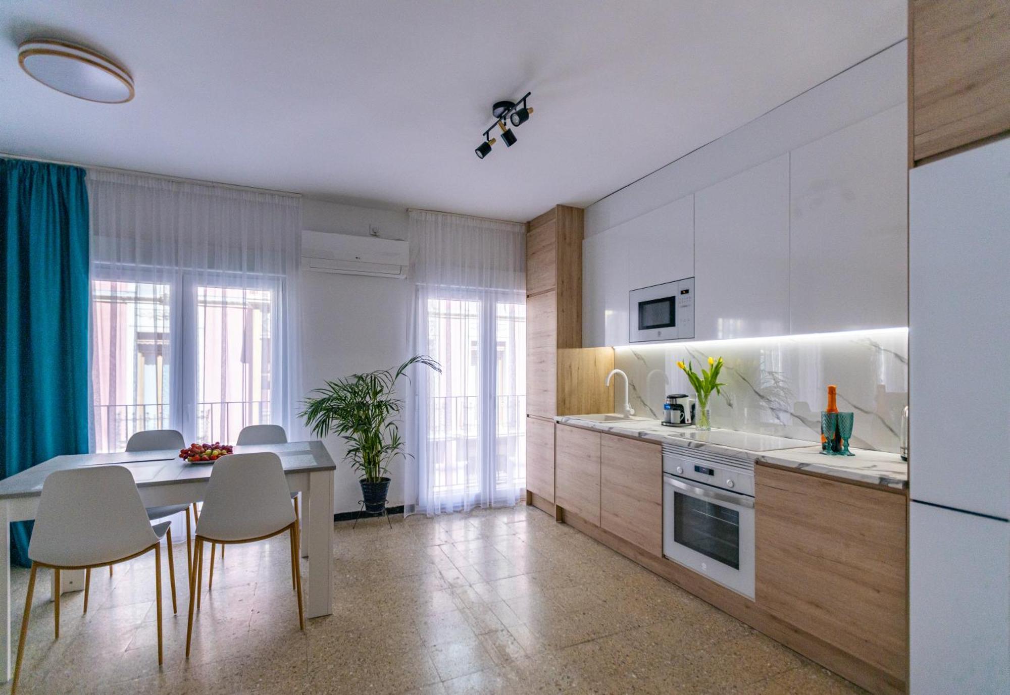 New Beach Apartments อาลิกันเต ภายนอก รูปภาพ